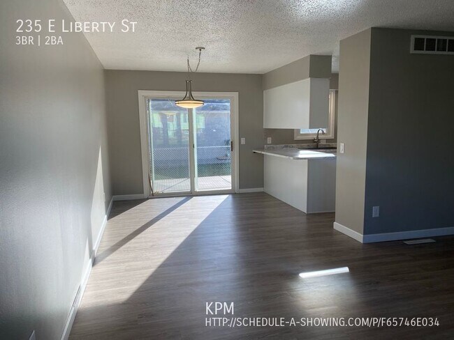 Foto del edificio - 235 E Liberty St