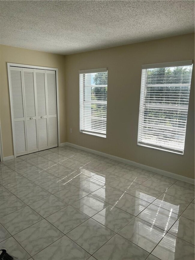 Building Photo - 8461 Springtree Dr