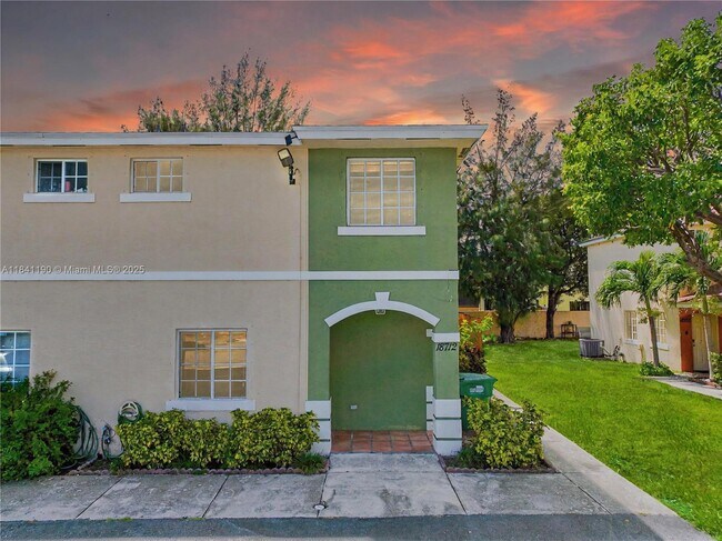 Foto del edificio - 18712 SW 100th Ave