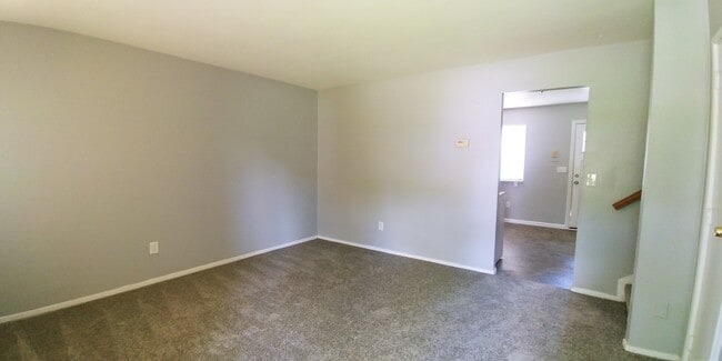 Building Photo - Spacious 3 Bedroom Home with Finished Basement & Large Backyard – Springfield Township!