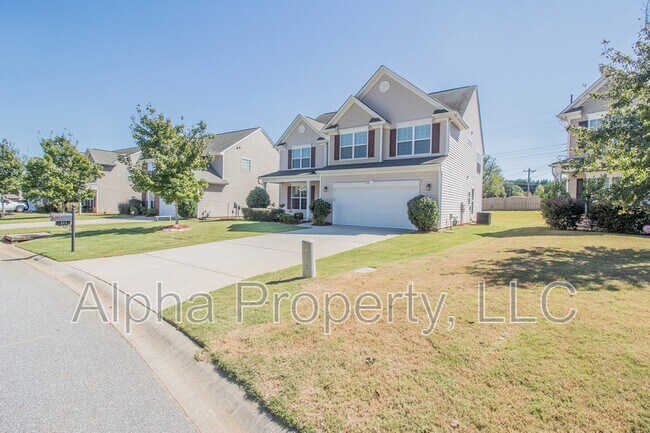 Foto del edificio - 311 Cypress Hill Ct