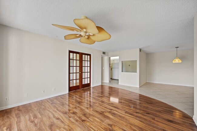 Foto del edificio - 2732 SW Matheson Ave