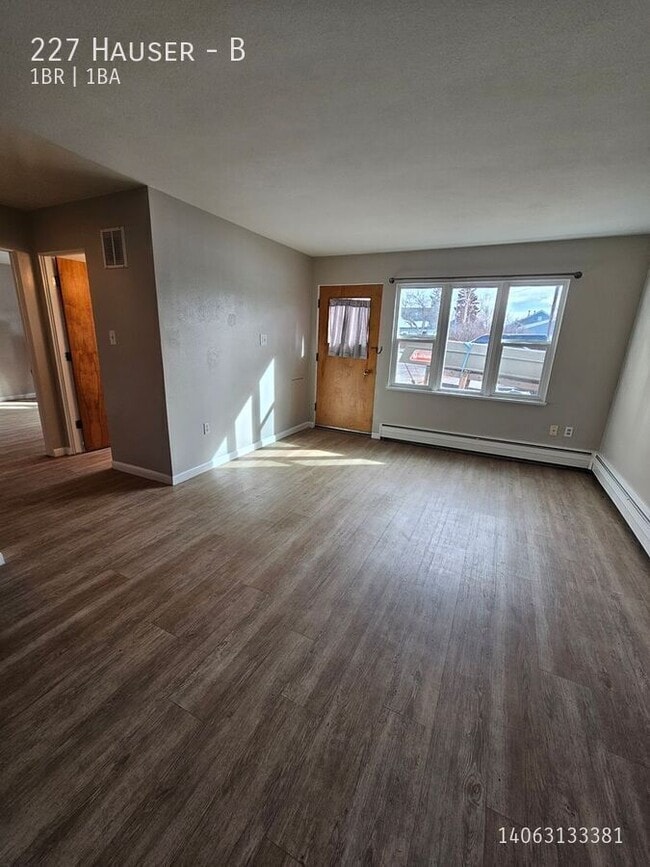 Building Photo - 227 Hauser-B
