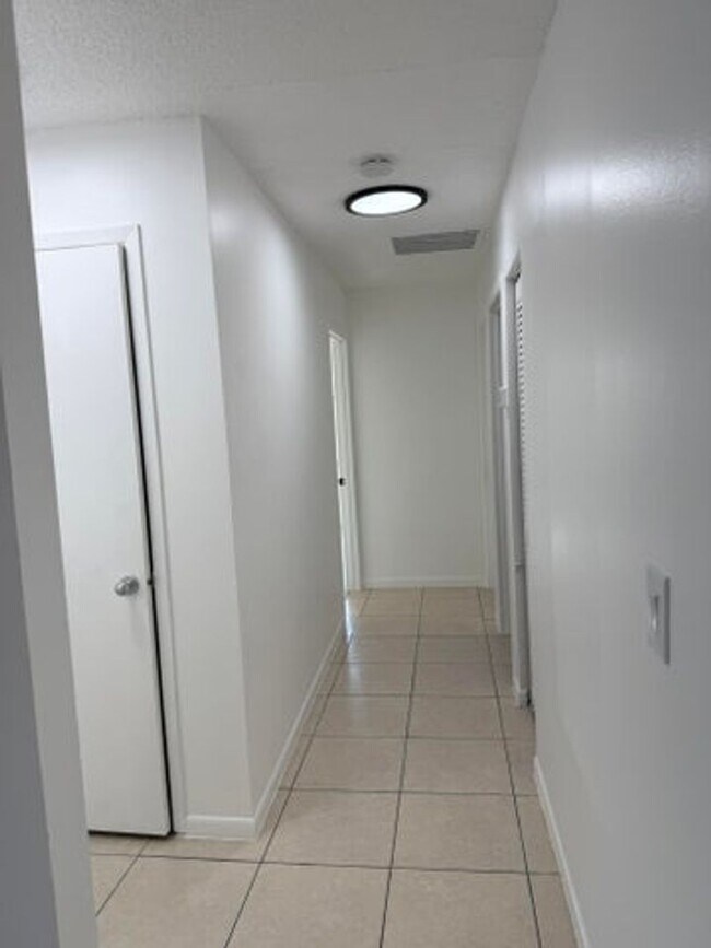 Foto del edificio - 4163 42nd Ave S