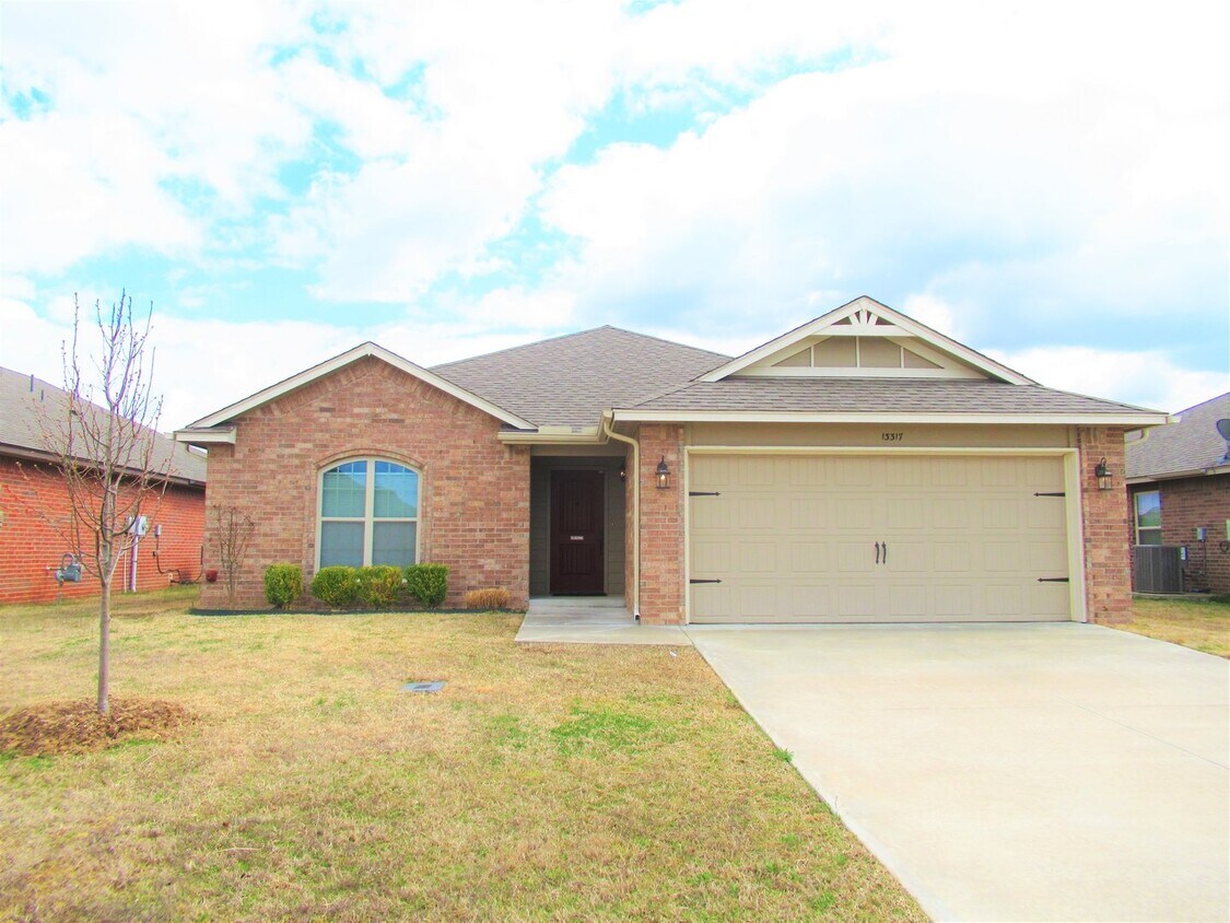 Foto principal - FOR RENT-ASHBURY PARK II, COLLINSVILLE
