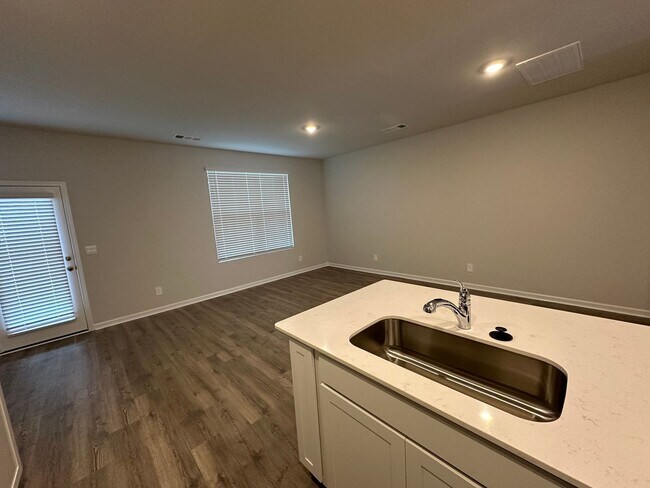 Building Photo - Brand New Build 3 Bed 2.5 Bath Townhome In...