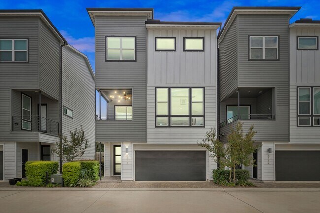 Foto del edificio - Modern Three-Story Home in Timbergrove Yards