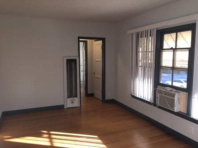 Foto del interior - 15153 Dickens St