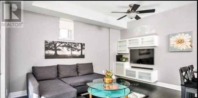 Building Photo - 370 Wallace Ave