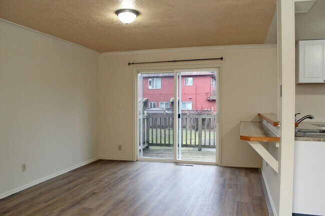 Foto del edificio - 7937-7937 N Fessenden St
