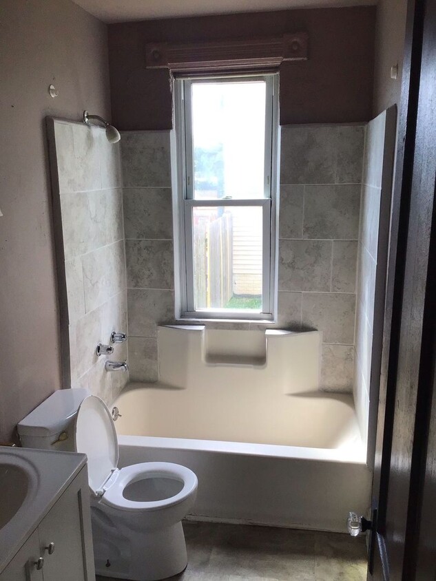 Foto principal - 2126-2128 N 27th St. (Duplex)