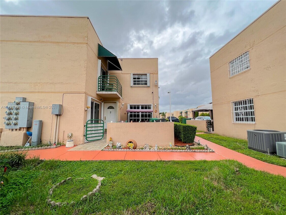 Primary Photo - 11830 SW 19th Ln