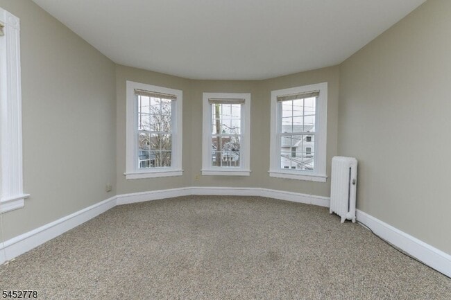 Building Photo - 11 Montague Pl