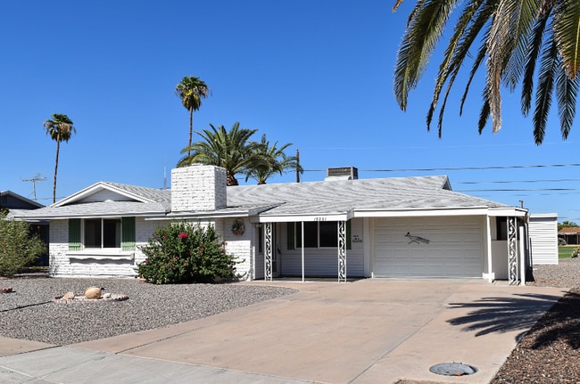 Building Photo - 12231 N Cherry Hills Dr W