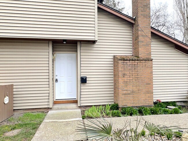 Building Photo - 5551 SW Lombard Ave