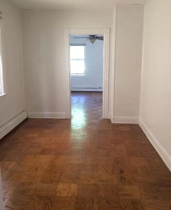 Foto del edificio - 437 Warburton Ave