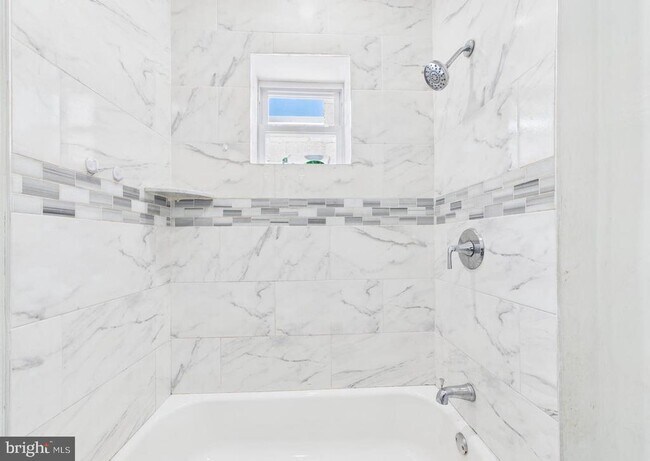 Foto del edificio - 616 S 60th St