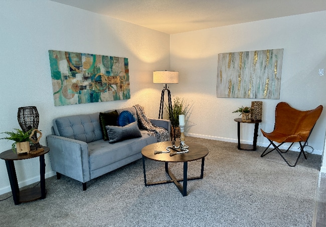Building Photo - 922 La Barbera Dr
