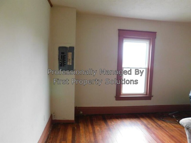 Foto del edificio - 345 Prosperity Rd