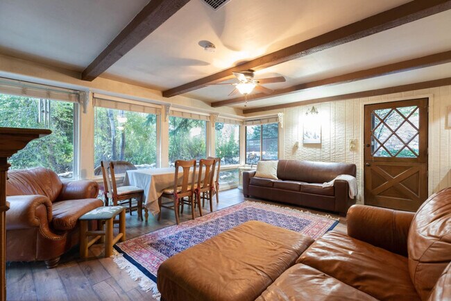 Foto del edificio - 6805 S Maxfield Dr