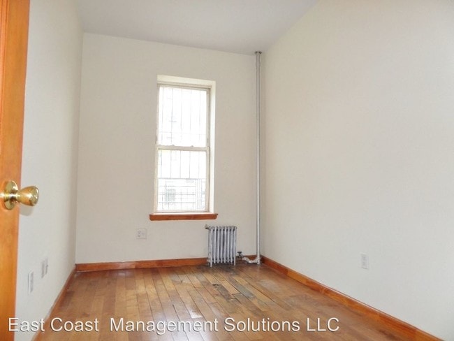Building Photo - 304 Tompkins Ave