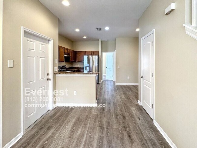 Building Photo - 12623 Kings Crossing Dr