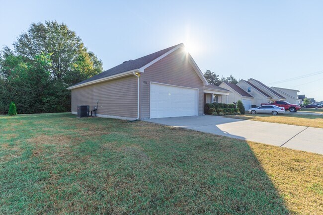 Building Photo - 1536 Passage Dr