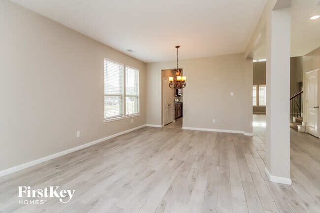 Building Photo - 1726 Clifton Hills Ln