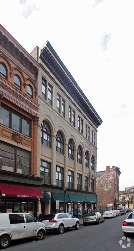 Building Photo - 25-29 N Broadway