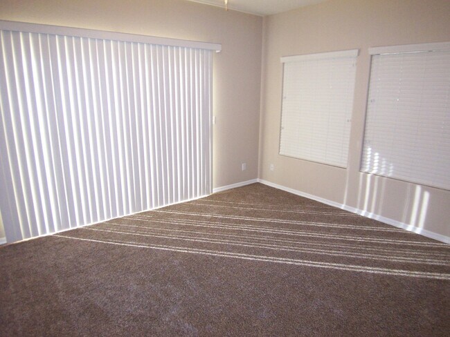 Foto del edificio - 1406 W Emerald Ave