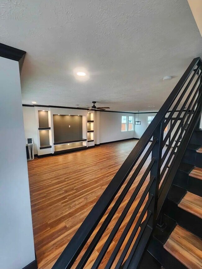 Foto del edificio - 1002 Natchez Ave