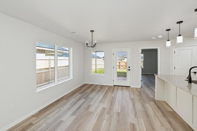 Foto del edificio - 9004 Oakleaf Ct