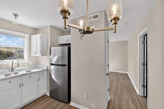 Building Photo - 105 Bay Meadow Ct