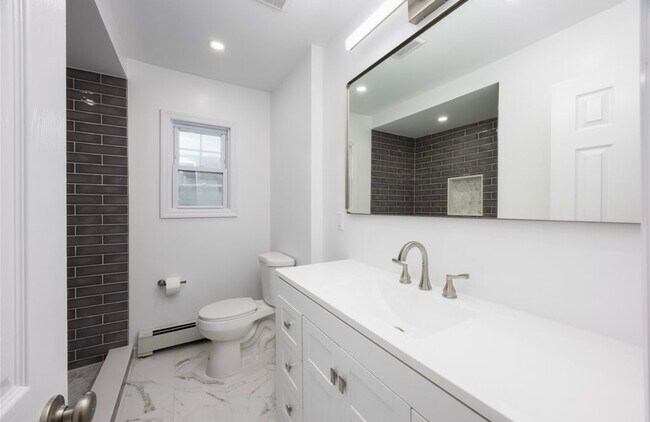 Building Photo - 379 Meacham Ave