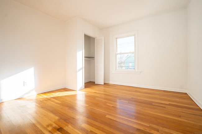 Foto del edificio - 107 Columbia St