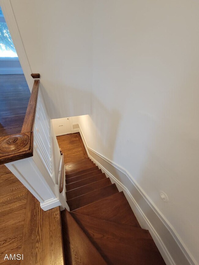 Foto del edificio - 3 br, 1.5 bath House - 627 Central Ave