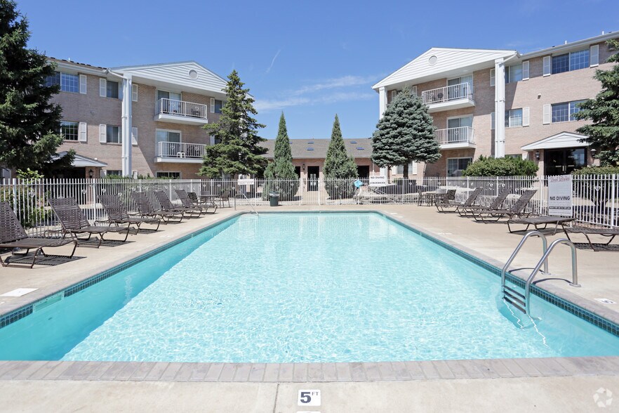 Wellington at the Dunes Rentals Dakota Dunes, SD