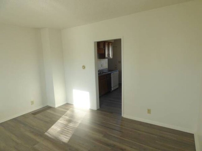 Building Photo - 3903 Grayston Ave