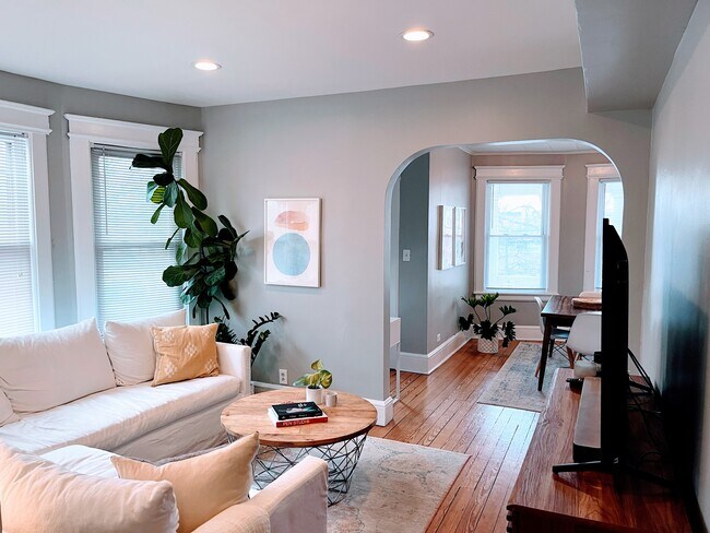 Living room open to dining room - 101 Park St