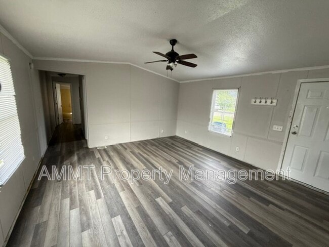 Foto del edificio - 1735 Blackhawk Dr