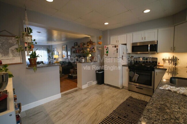 Building Photo - 928 Hoffman St