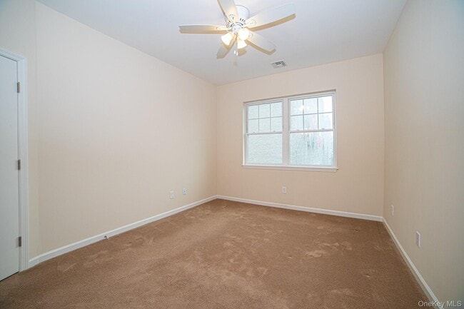 Building Photo - 12 Sophia Ct