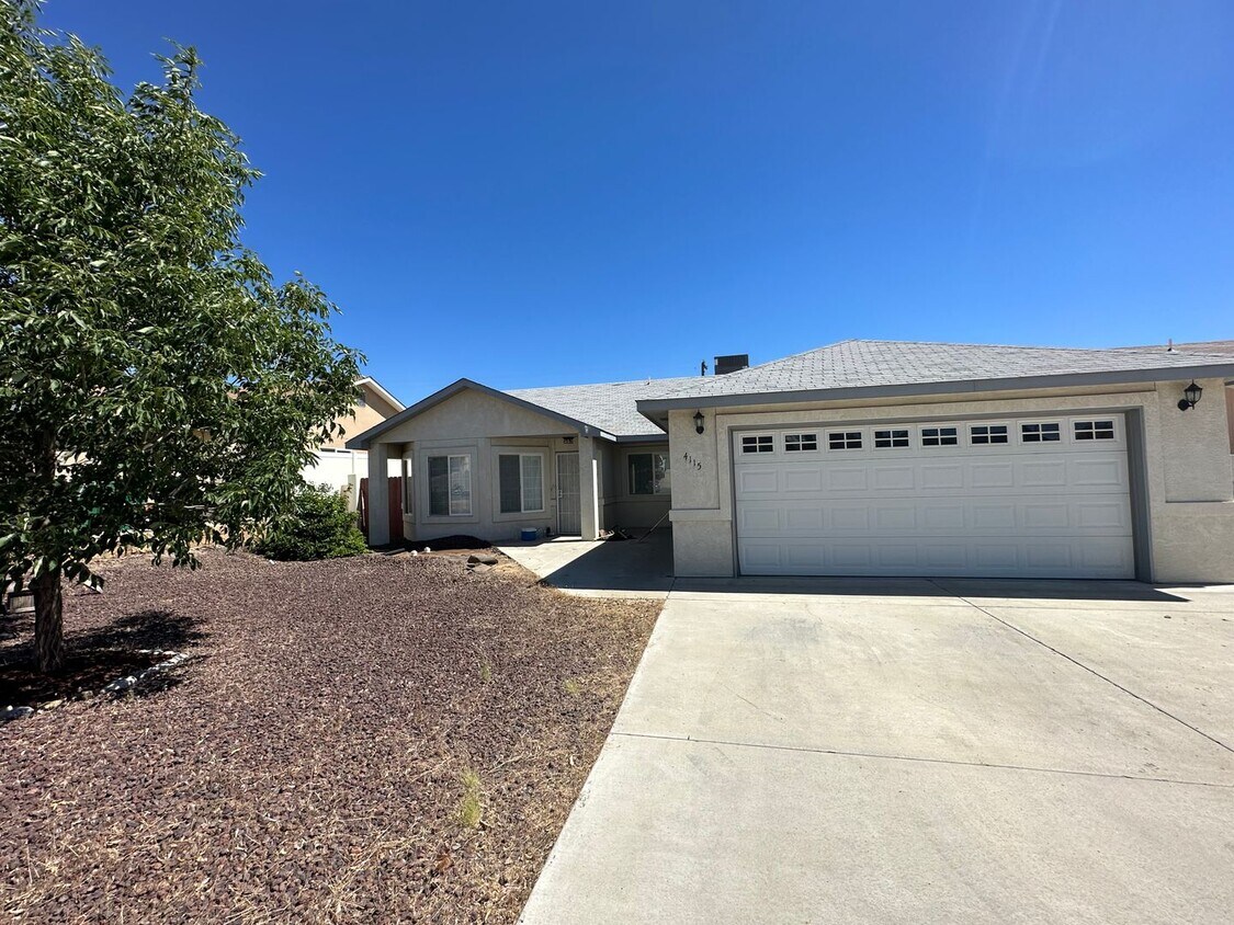 4155 Azalea St, Farmington, NM 87402 House Rental in Farmington, NM