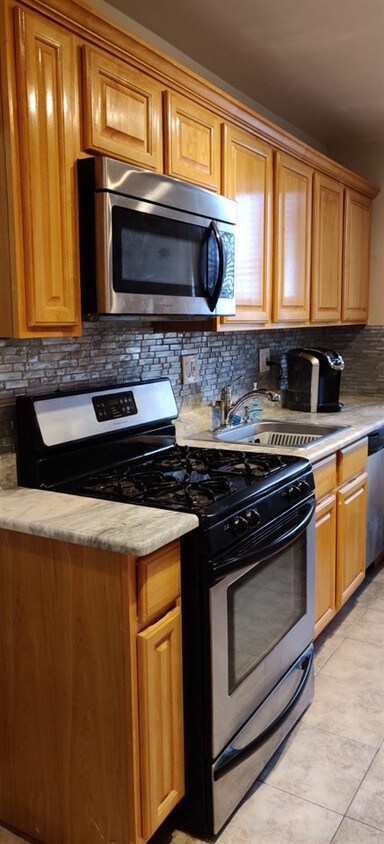 Foto principal - 761 Avenue A