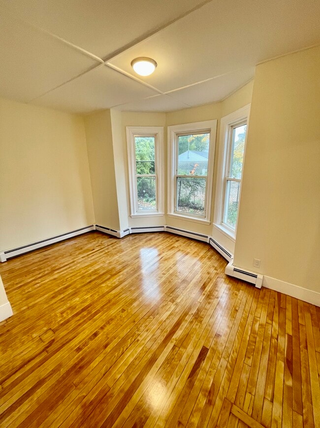 65 West St Unit 1, Worcester, MA 01609 Condo for Rent in Worcester