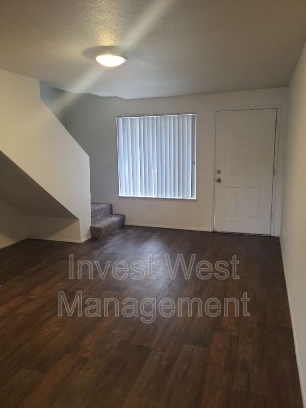 Foto del edificio - 9027 N Saint Louis Ave