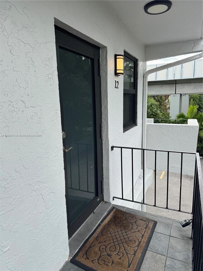 Foto del edificio - 3011 SW 1st Ave