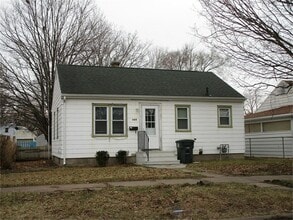 Building Photo - 641 Newton St