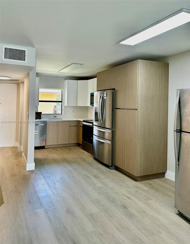 Foto del edificio - 2540 W 67th Pl