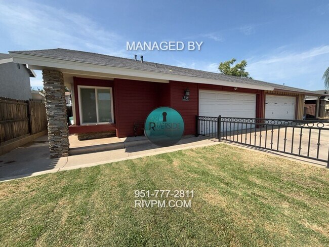 Building Photo - FOR RENT: BEAUTIFULLY RENOVATED 2 BEDROOM ...